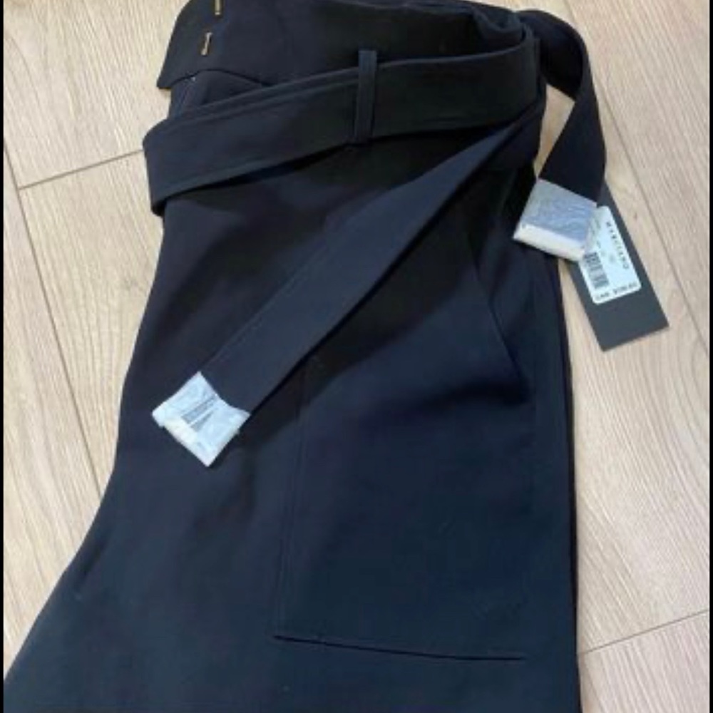 Brand new Marciano Shorts -Women